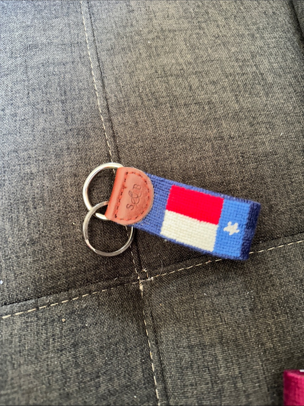 Smathers and Branson Texas lone star Red, White & Blue Texas Flag Key Fob - Picture 2 of 2